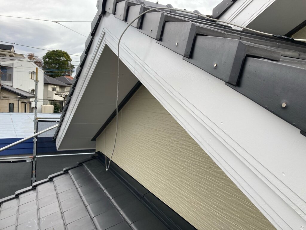 破風板の役割と劣化について　福岡市外壁塗装・屋根塗装専門店　福岡ペイント