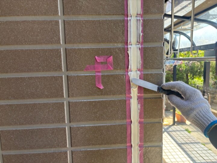 【へら均し】板間目地コーキング