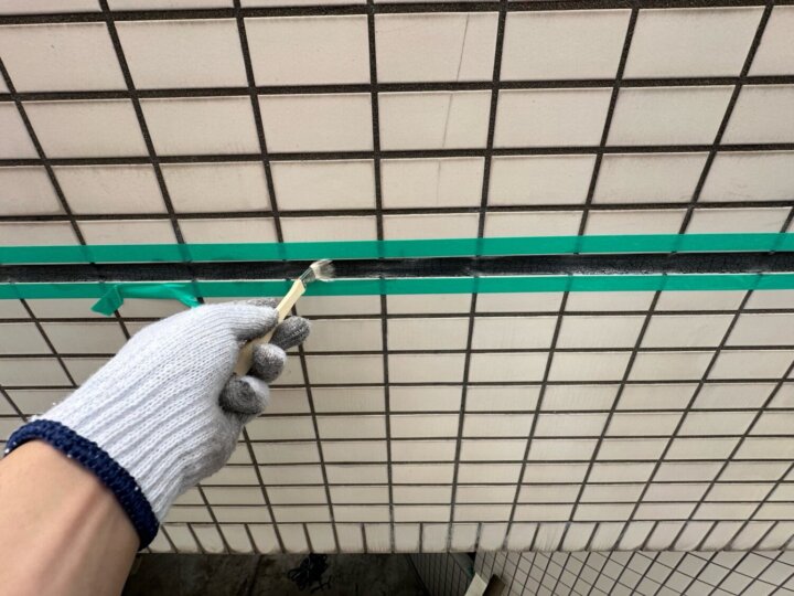 【撤去後清掃】板間目地コーキング