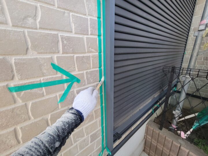 【プライマー塗布】建具廻りコーキング