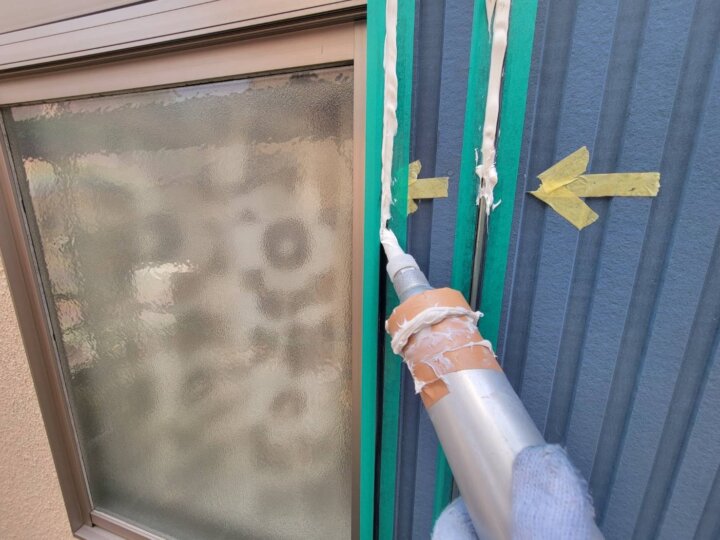 【充填】建具廻りコーキング