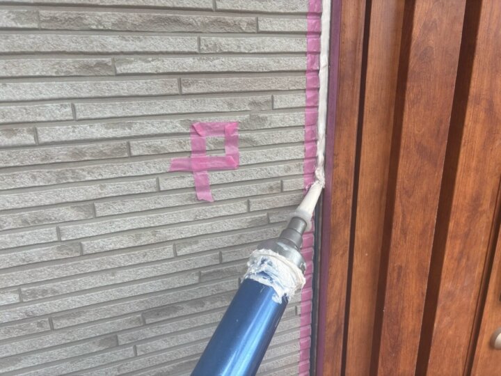 【充填】建具廻りコーキング