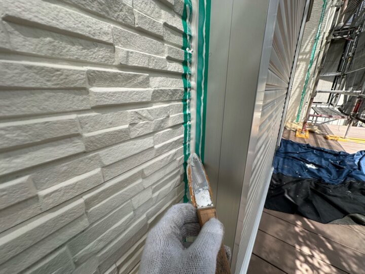 【へら均し】建具廻りコーキング