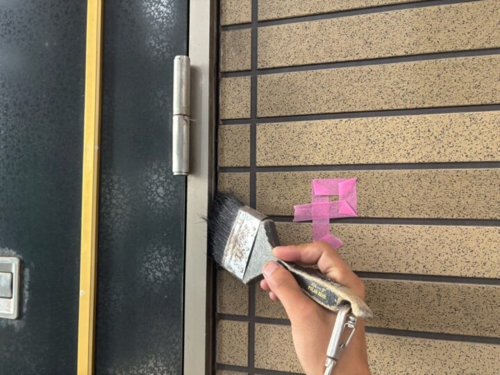 【撤去後清掃】建具廻りコーキング