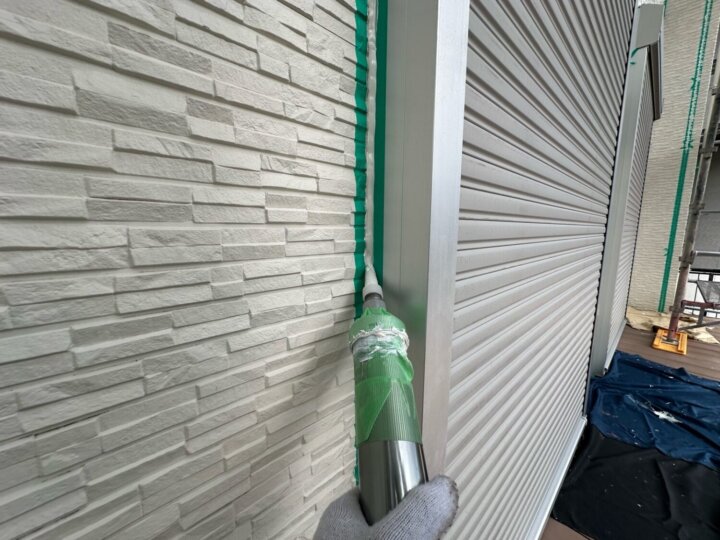 【充填】建具廻りコーキング