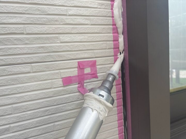 【充填】建具廻りコーキング