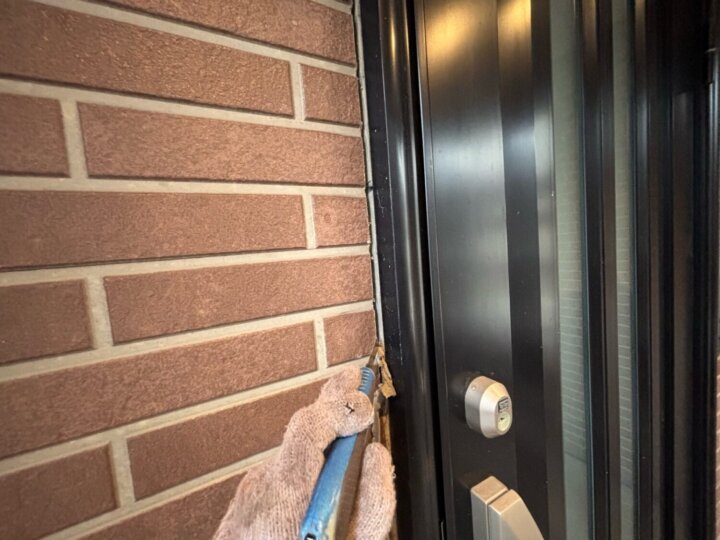 【撤去】建具廻りコーキング