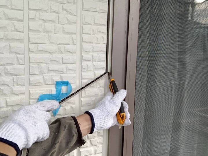 【撤去】建具廻りコーキング