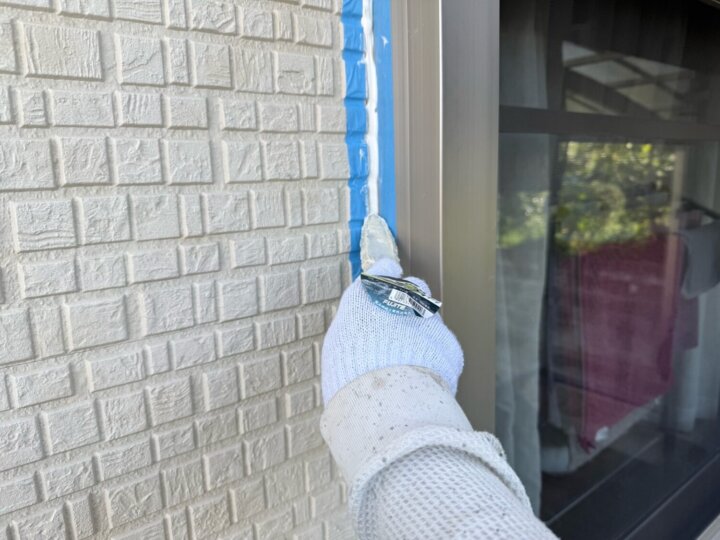 【へら均し】建具廻りコーキング