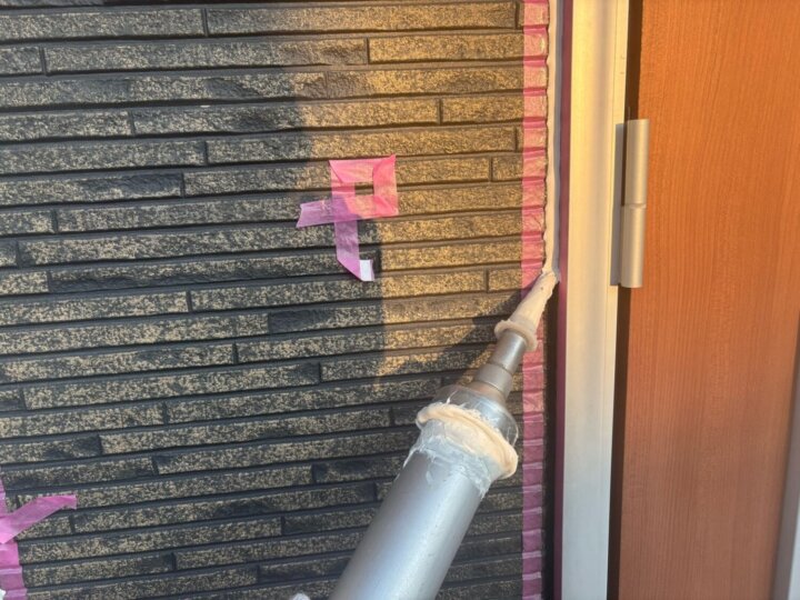 【充填】建具廻りコーキング