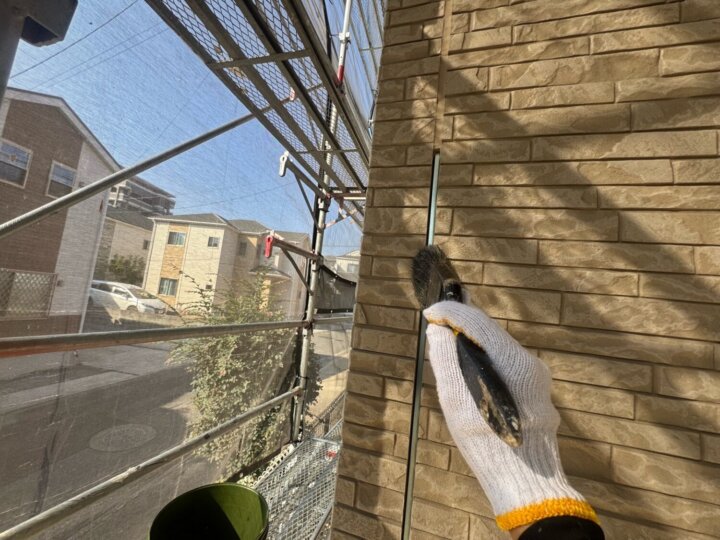 【撤去後清掃】板間目地コーキング