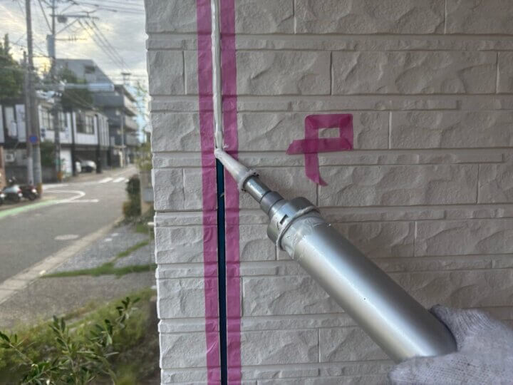 【充填】板間目地コーキング