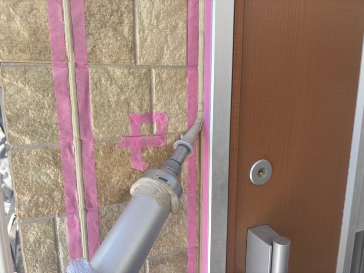 【充填】建具廻りコーキング