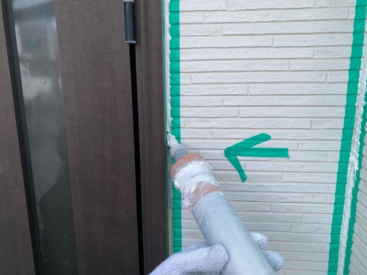 【充填】建具廻りコーキング