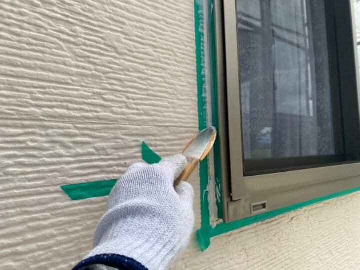 【へら均し】建具廻りコーキング