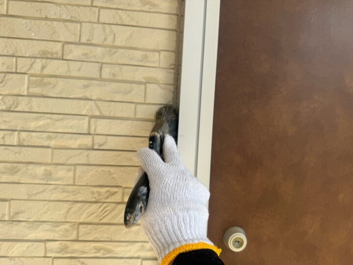 【撤去後清掃】建具廻りコーキング