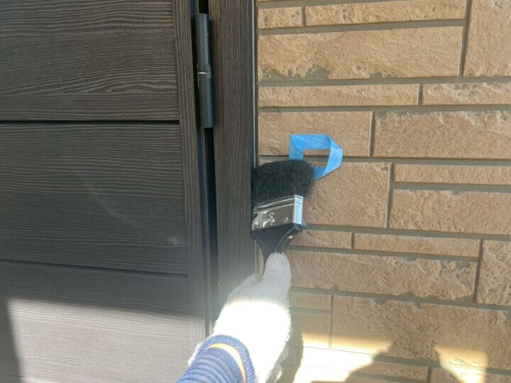 【撤去後清掃】建具廻りコーキング