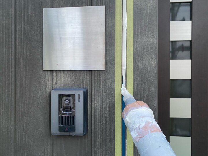 【充填】板間目地コーキング