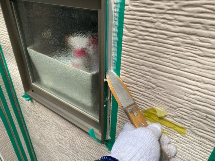 【へら均し】建具廻りコーキング