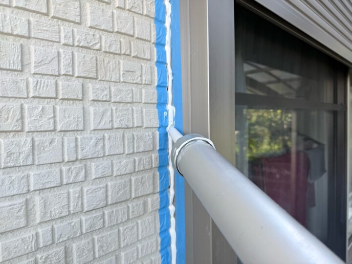 【充填】建具廻りコーキング