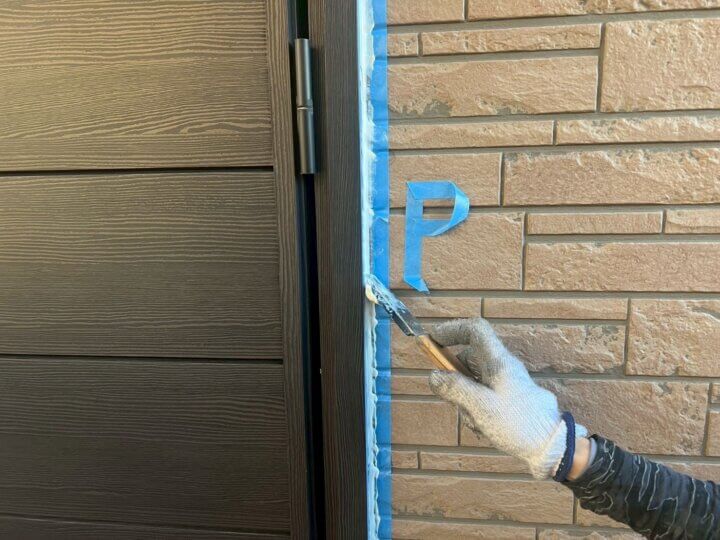 【へら均し】建具廻りコーキング