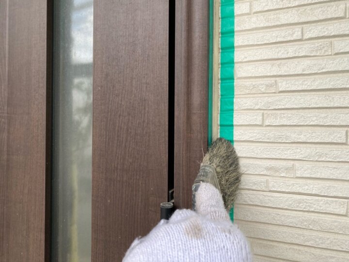 【撤去後清掃】建具廻りコーキング