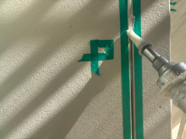 【充填】板間目地コーキング