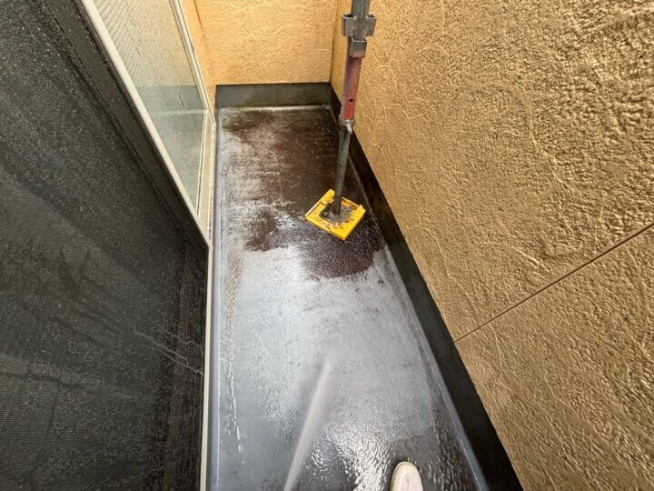 【高圧洗浄】ベランダ