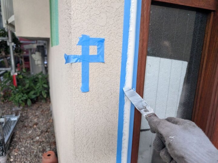 【へら均し】建具廻りコーキング