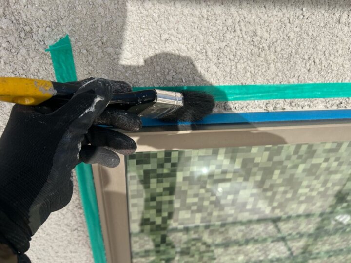 【撤去後清掃】建具廻りコーキング