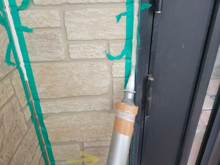 【充填】建具廻りコーキング