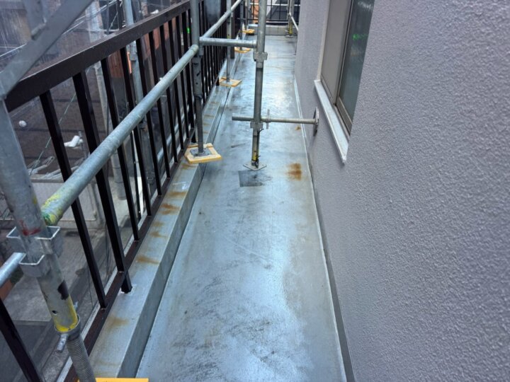 【プライマー塗布】バルコニー