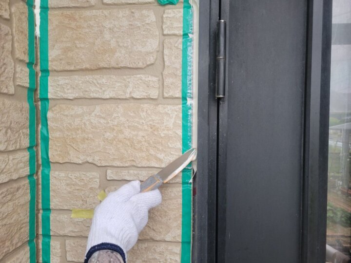 【へら均し】建具廻りコーキング