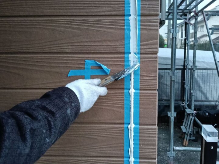 【へら均し】板間目地コーキング