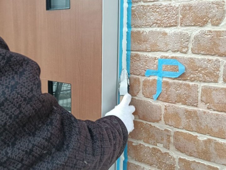 【へら均し】建具廻りコーキング