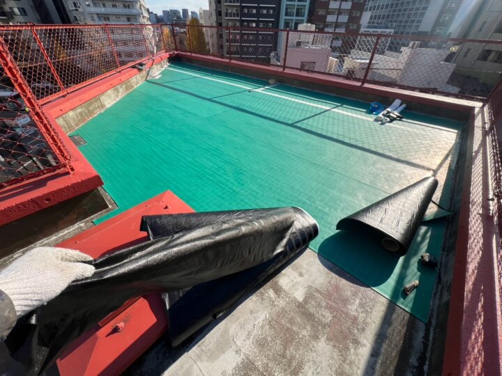 【通気緩衝シート敷き】屋上