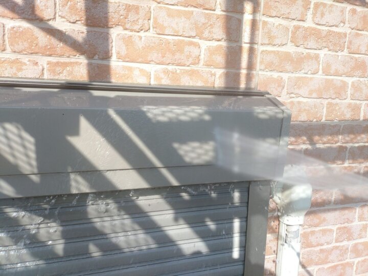 【高圧洗浄】シャッターボックス