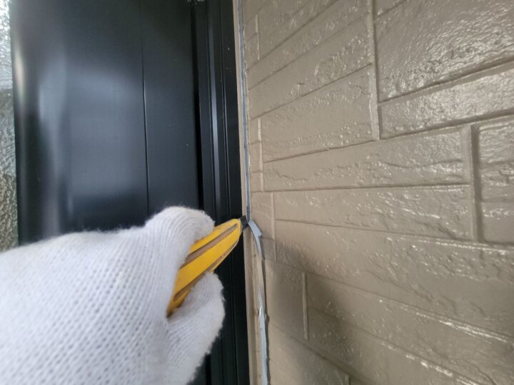 【撤去】建具廻りコーキング