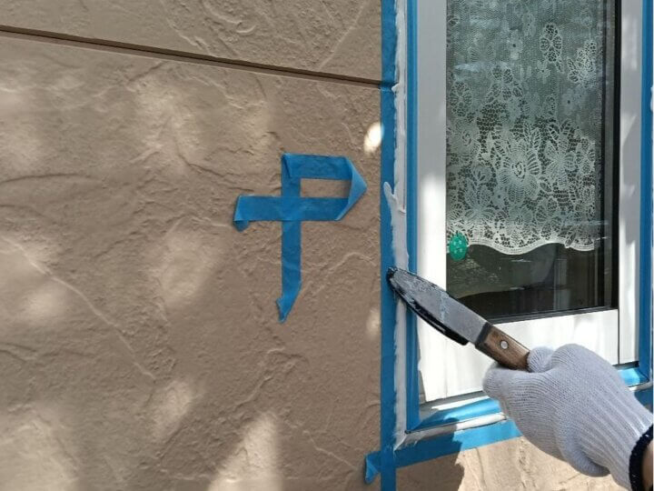 【へら均し】建具廻りコーキング