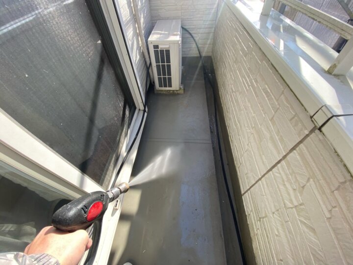 【高圧洗浄】ベランダ