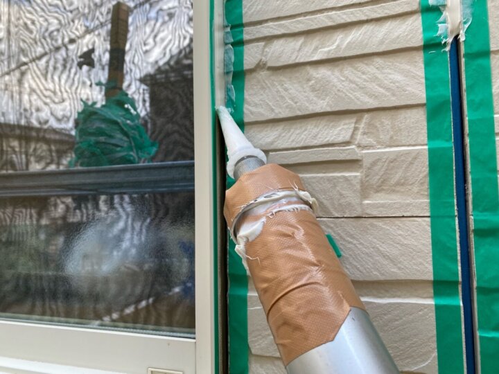 【充填】建具廻りコーキング