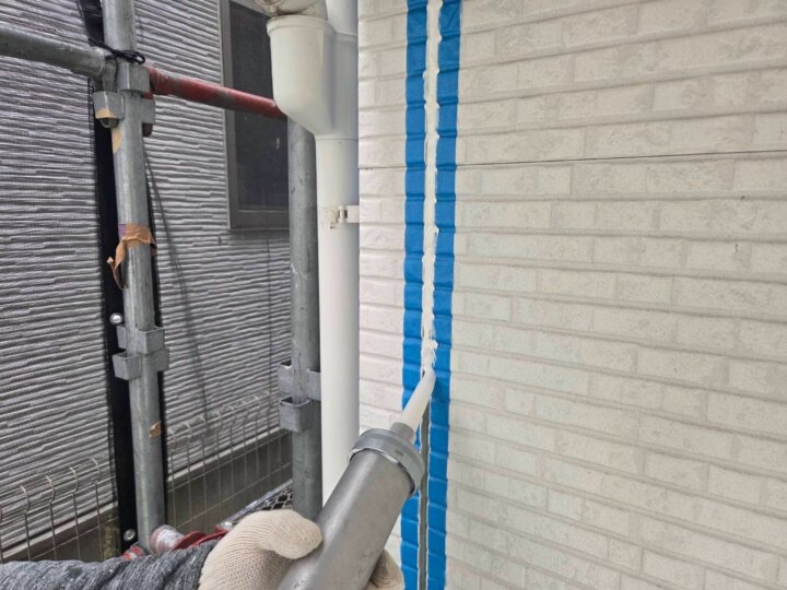 【充填】板間目地コーキング