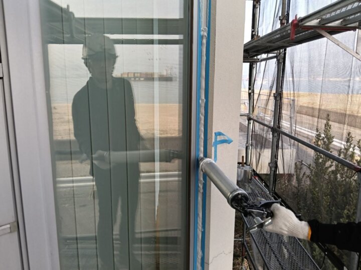 【充填】建具廻りコーキング