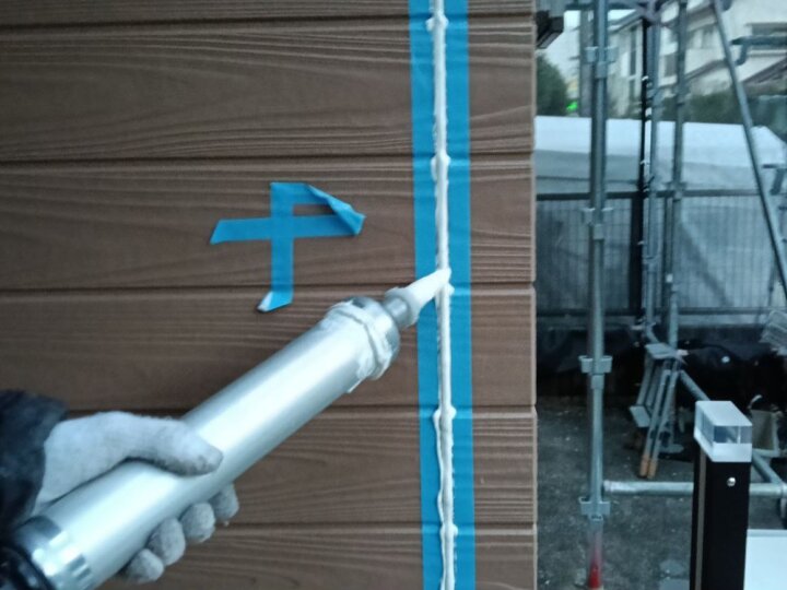 【充填】板間目地コーキング