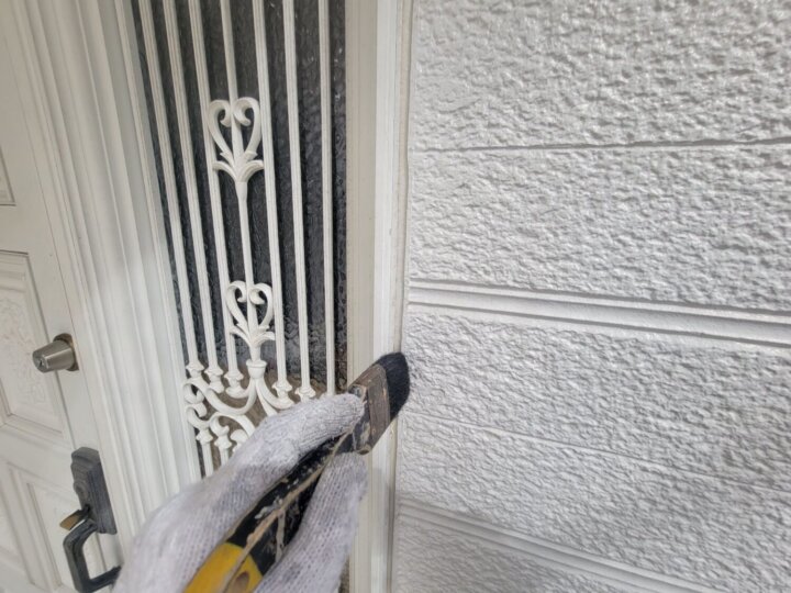 【撤去後清掃】建具廻りコーキング