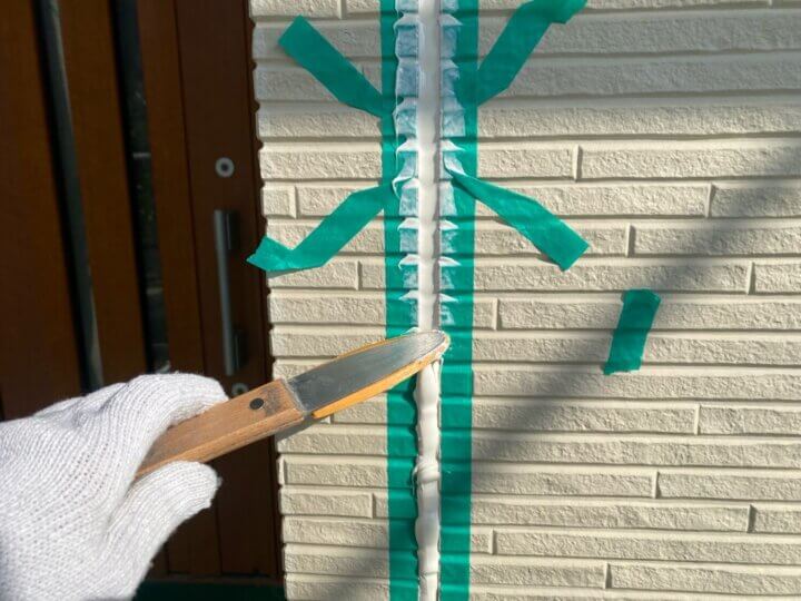 【へら均し】板間目地コーキング