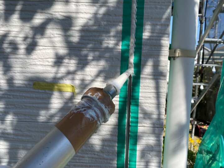 【充填】板間目地コーキング