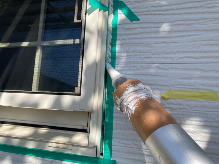 【充填】建具廻りコーキング