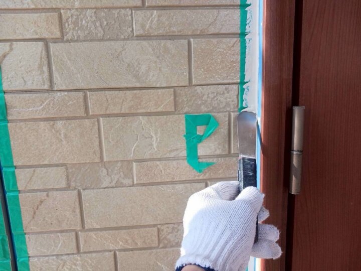 【へら均し】建具廻りコーキング