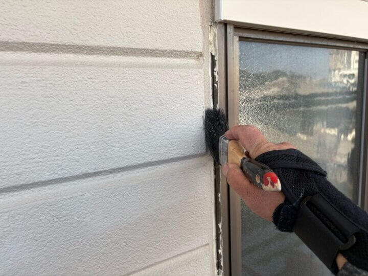 【撤去後清掃】建具廻りコーキング